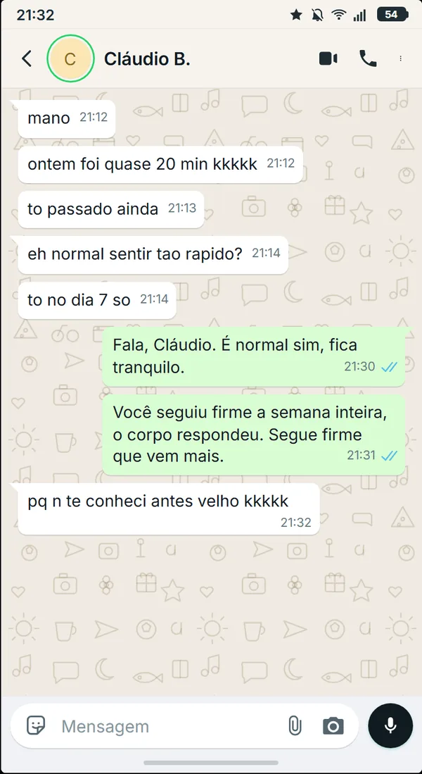 Print de WhatsApp: aluno no dia 7 relata quase 20 minutos e tira a duvida direto com o Artur