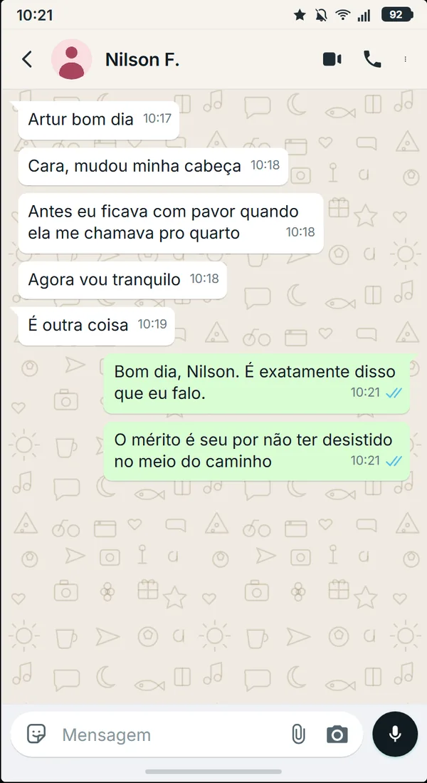 Print de WhatsApp: aluno conta que sentia pavor quando a mulher o chamava pro quarto e que hoje vai tranquilo